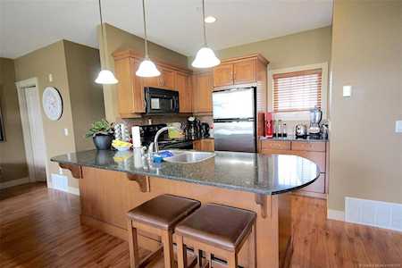 1795 Country Club Drive Kelowna, BC V1V2V9