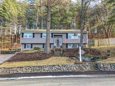 15 Belknap Road Medfield, MA 02052