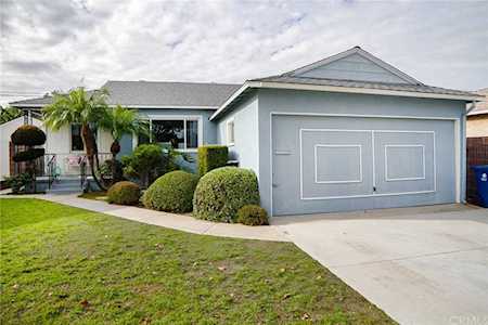 4373 Paramount Boulevard Lakewood, CA 90712