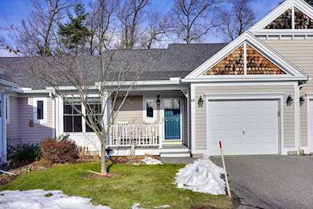 6 Strawberry Ln #F Hudson, MA 01749
