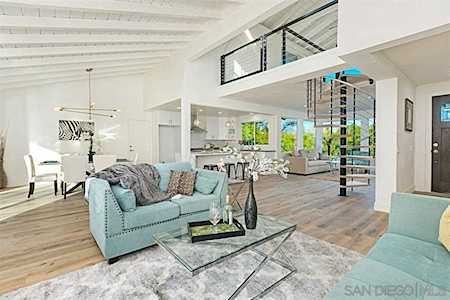 2760 Lone Jack Rd Encinitas, CA 92024