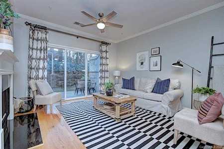 2504 Cranbrook Ln Charlotte, NC 28207
