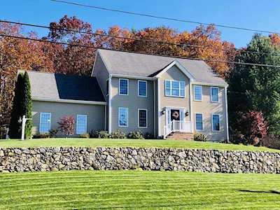 71 Highridge Rd Bellingham, MA 02019