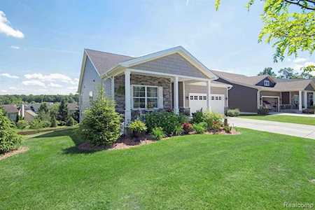1864 Fiddler Ct Hartland Twp, MI 48843