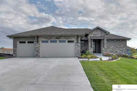 19269 Ruggles Circle Elkhorn, NE 68022