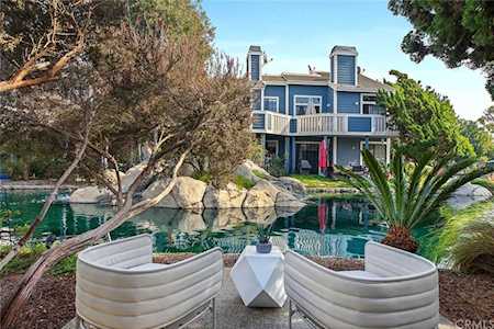 20342 Bridgeside Lane #104 Huntington Beach, CA 92646
