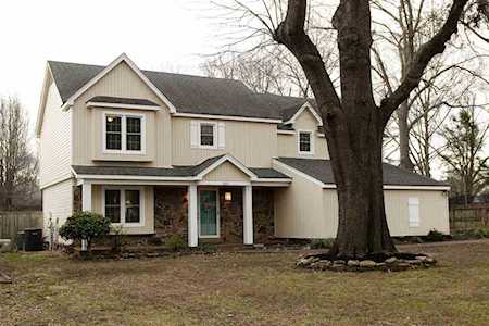 1922 Alder Branch Ln Germantown, TN 38139