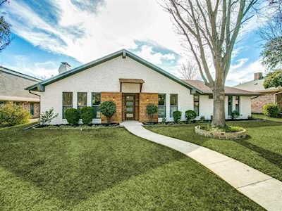 2712 Knollwood Court Plano, TX 75075
