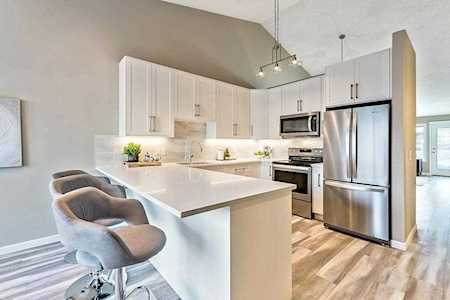 332 Prominence Heights SW Calgary, AB T3H 2Z6