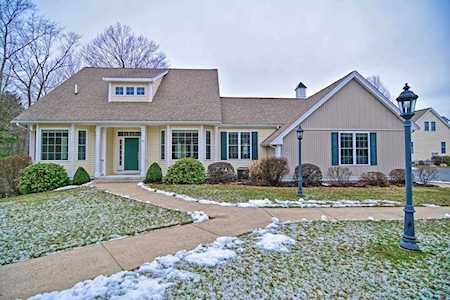 43 Braeburn Ln #43 Ashland, MA 01721