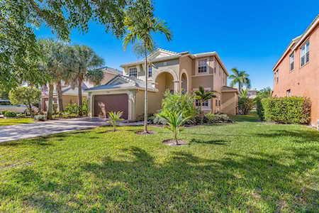 2769 Willow Way Royal Palm Beach, FL 33411