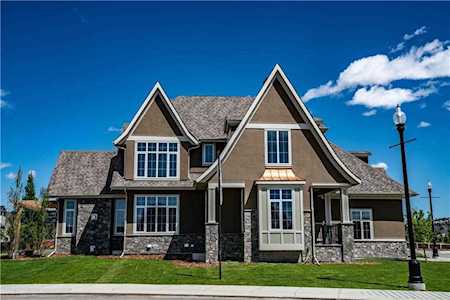 408 Discovery Place SW Calgary, AB T3H 4N7