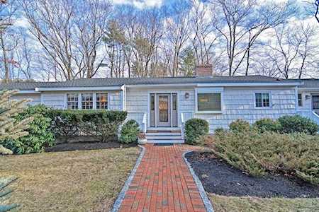 9 Hearthstone Dr Medfield, MA 02052