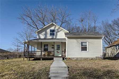 219 Walnut St Pleasant Hill, MO 64080