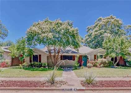 10422 Robindale Drive Dallas, TX 75238