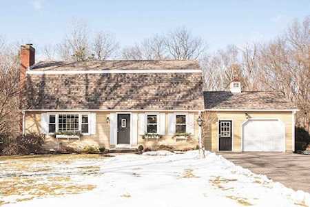 51 Lantern Lane West Springfield, MA 01089