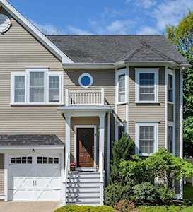 8 Decolores Dr #8 Wayland, MA 01778