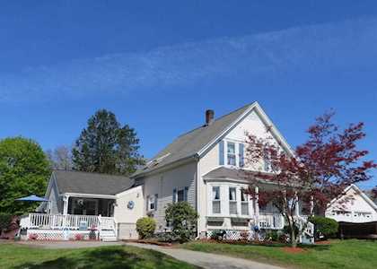 15 Buell AV North Smithfield, RI 02896