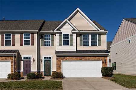 3231 Mistletoe Dr Charlotte, NC 28273