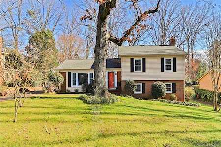 3909 Flowerfield Rd Charlotte, NC 28210