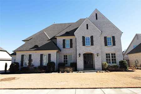 1686 Preakness Run Ln Collierville, TN 38017
