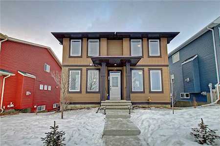 84 Westland Street Okotoks, AB T1S 0K9