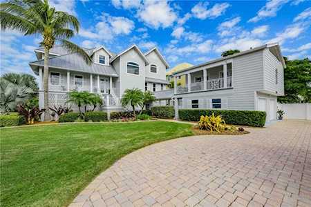 137 Big Pass Ln Sarasota, FL 34242