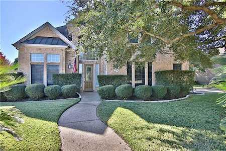 1524 Weiskopf Loop Round Rock, TX 78664