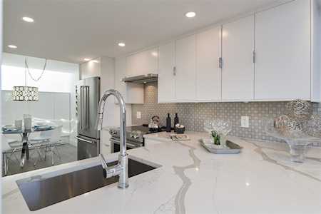 1141 W 8th Avenue Vancouver, BC V6H 1C5