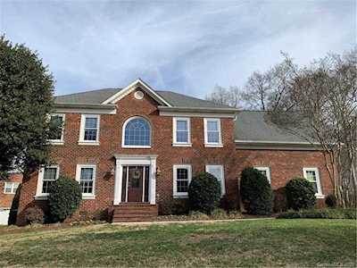 1403 NW Chalmers Ct Concord, NC 28027