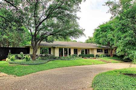 6819 Mossvine Circle Dallas, TX 75254