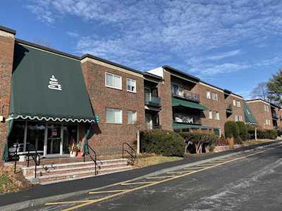 1202 Greendale Ave #123 Needham, MA 02492
