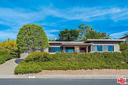 1339 Luna Vista Pacific Palisades, CA 90272