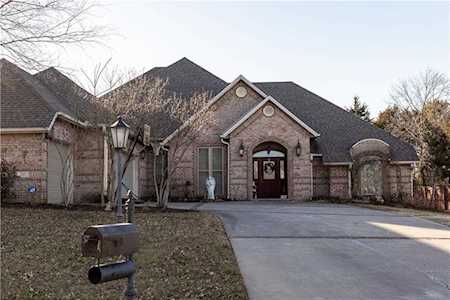 2615 Firewood DR Fayetteville, AR 72703
