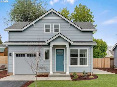 133 SE 55th Ave #B Portland, OR 97215