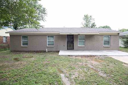 2521 Thackery Dr Memphis, TN 38128
