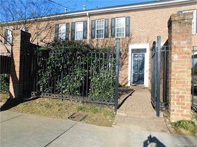 5986 Village Dr Concord, NC 28027