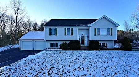 2 Hamilton Way Holbrook, MA 02343