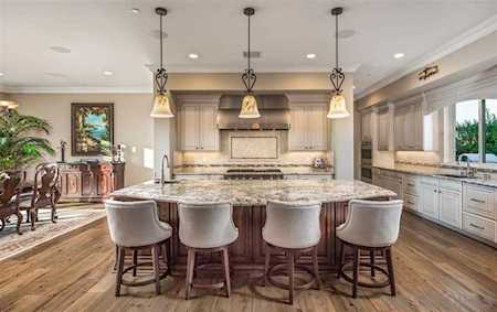 1403 Rainbow Ridge Ln Encinitas, CA 92024