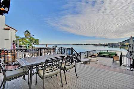 411 Horseshoe Blvd Horseshoe Bay, TX 78657