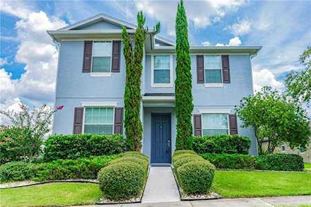 2002 Saxton Place Apopka, FL 32703