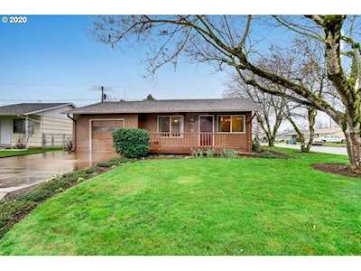 1380 Walton Way Woodburn, OR 97071