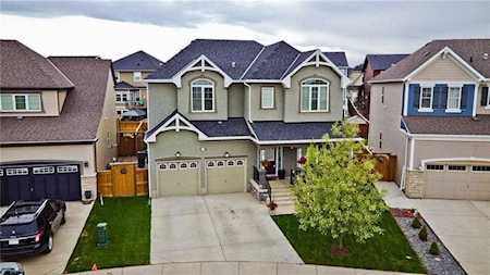 128 Waterlily Cove Chestermere, AB T1X 0R2