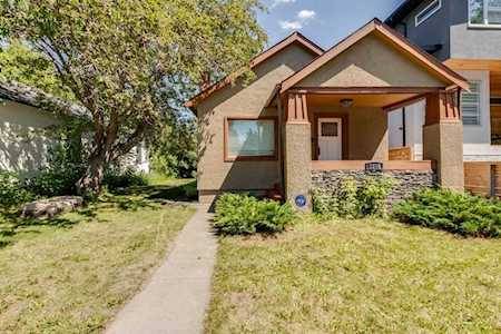 1318 3 Street NW Calgary, AB T2M 2X6