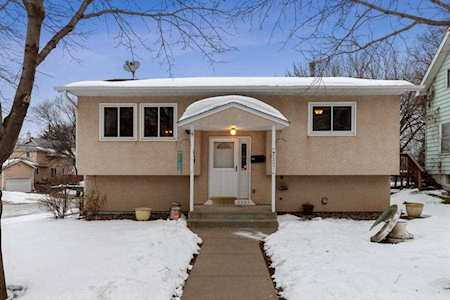 1121 Suburban Avenue Saint Paul, MN 55106