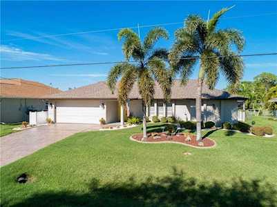 64 Mark Twain Lane Rotonda West, FL 33947