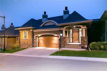 347 Tuscany Estates Rise NW #5 Calgary, AB T3L 0C8