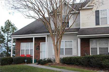 3131 Falling Rock Ct Charlotte, NC 28213