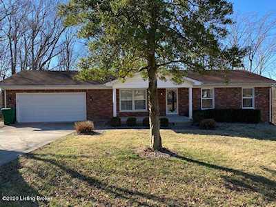 2521 Windsor Forest Dr Louisville, KY 40272