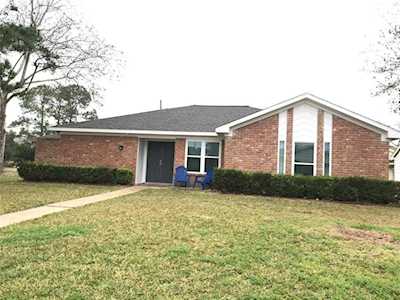 10318 Windriver Dr Houston, TX 77070